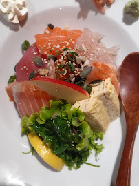 Sashimi du Restaurant de sushis AKINA à Saint-Pierre - n°3