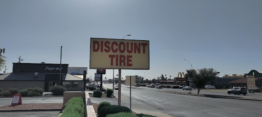 Tire Shop «Discount Tire Store», reviews and photos, 2422 E Bell Rd, Phoenix, AZ 85032, USA