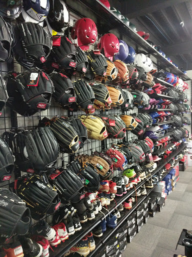 Sporting Goods Store «Play It Again Sports - Florida», reviews and photos, 2211 Florida Ave S, Lakeland, FL 33803, USA