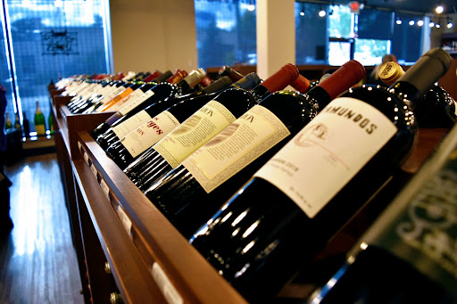 Wine Store «West Side Wines & Spirits», reviews and photos, 10 Raymond Rd, West Hartford, CT 06107, USA