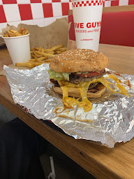 Photo n°43 de Five Guys à Rosny-sous-Bois ()