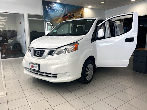 Car Dealer «Nissan of St. Charles», reviews and photos, 2535 E Main St, St Charles, IL 60174, USA