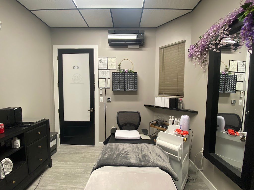 InfiniteBeautyStudio 76180