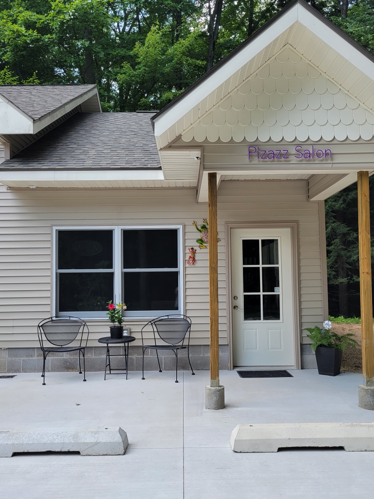 Pizazz Salon 49456
