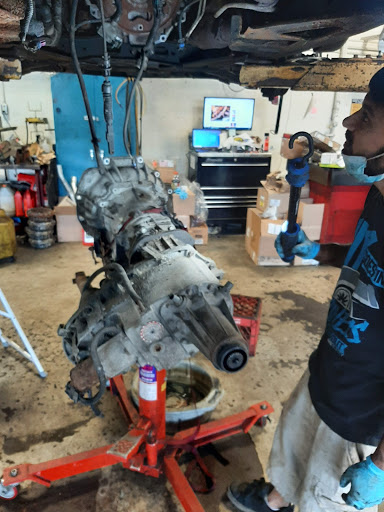 Ford Dealer «Liberty Ford Parma Heights», reviews and photos, 6600 Pearl Rd, Parma Heights, OH 44130, USA