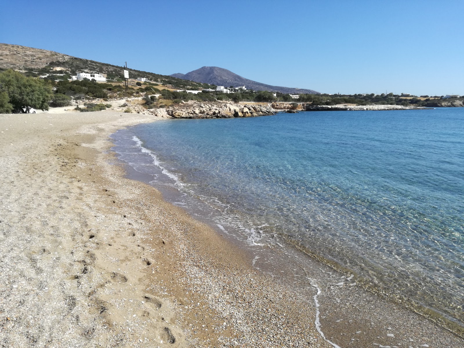 Foto van Tripiti beach met turquoise puur water oppervlakte