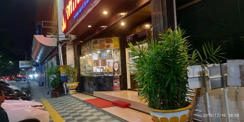 10 Restoran Indonesia Terbaik di Sumatera Utara yang Wajib Dikunjungi