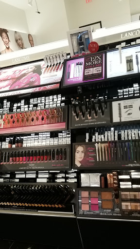 Cosmetics Store «SEPHORA», reviews and photos, 3000 184th St SW #302, Lynnwood, WA 98037, USA
