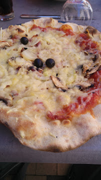 Pizza du Pizzeria Pizzéria Romaine - Au feu de bois à Rodez - n°16
