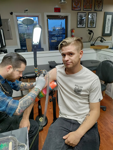 Tattoo Shop «Silver City Tattoo & Piercing», reviews and photos, 19740 Viking Ave NW, Poulsbo, WA 98370, USA