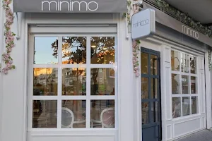 Minimo Café Boutique image