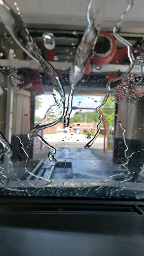 Car Wash «Valero Car Wash At Yorktown», reviews and photos, 6177 Pearl Rd, Cleveland, OH 44130, USA