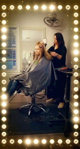 Hair Salon «Fresche Hair Salon», reviews and photos, 5464 Five Forks Trickum Rd, Stone Mountain, GA 30087, USA