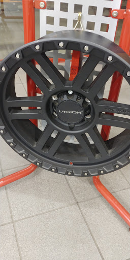 Tire Shop «Discount Tire Store - Longmont, CO», reviews and photos, 379 S Hover Rd, Longmont, CO 80501, USA