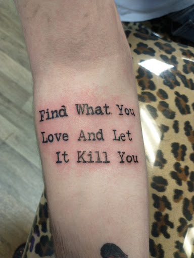 Tattoo Shop «Fat Cats Tattoos», reviews and photos, 111 State Rd NW, Warren, OH 44483, USA