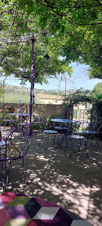 Atmosphère du Restaurant français Restaurant La Provence à Saint-Bonnet-du-Gard - n°5