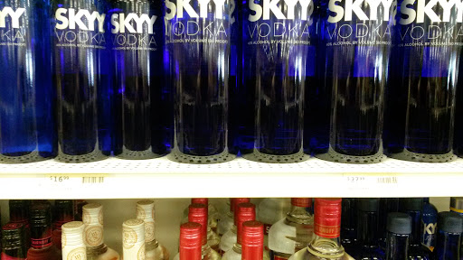 State Liquor Store «Fine Wine & Good Spirits Premium Collection», reviews and photos, 3718 Easton-Nazareth Hwy, Easton, PA 18045, USA