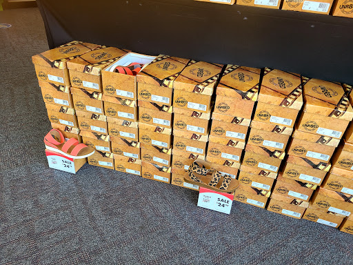 Shoe Store «Shoe Carnival», reviews and photos, 919 Lakeland Park Center Dr, Lakeland, FL 33809, USA