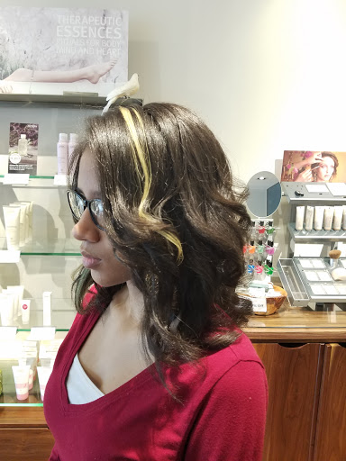 Beauty Salon «Varuna Aveda Salon Spa», reviews and photos, 1 Park Pl #11, Annapolis, MD 21401, USA