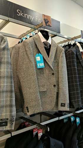 Reviews of Moss Bros. in Bedford - Clothing store
