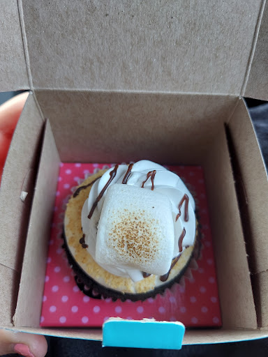 Cupcake Shop «Smallcakes: A Cupcakery of Naperville», reviews and photos, 115 E Ogden Ave #119, Naperville, IL 60563, USA