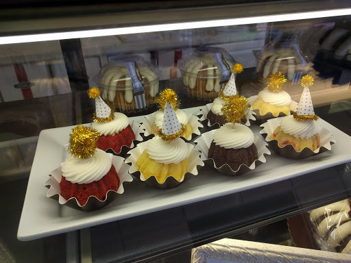 Shopping Mall «Flower Hill Promenade», reviews and photos, 2720 Via De La Valle, Del Mar, CA 92014, USA