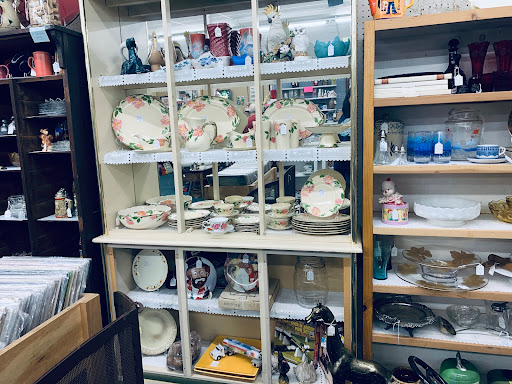 Antique Store «Treasures At Century Plaza», reviews and photos, 3702 Century Dr, Fort Smith, AR 72903, USA
