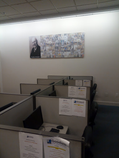 Thrift Store «Goodwill», reviews and photos