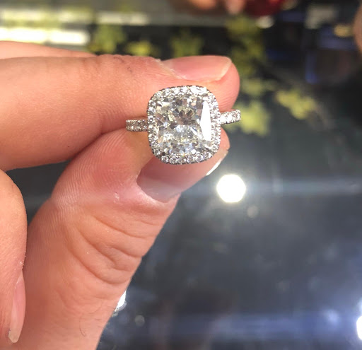 Coin Dealer «Collectors Coins & Jewelry», reviews and photos, 393 Sunrise Hwy C, Lynbrook, NY 11563, USA