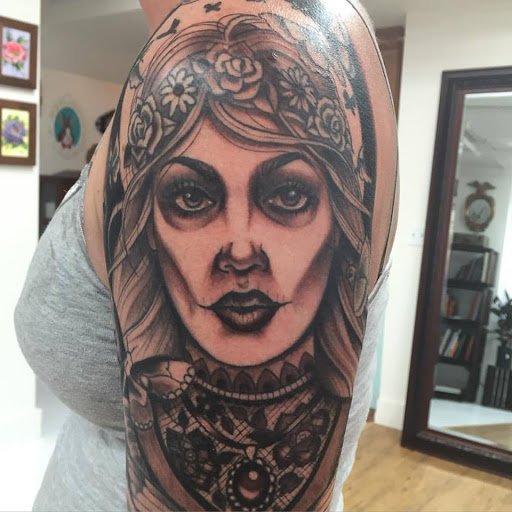 Amarok Tattoo Studio, 10 8th St N #200, Fargo, ND 58102, USA, 