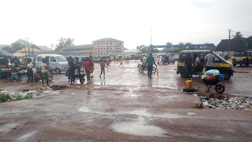 Akwakuma Junction Bus Stop, Owerri - Orlu Rd, Amakohia-Akwakuma, Owerri, Nigeria, Shipping and Mailing Service, state Imo