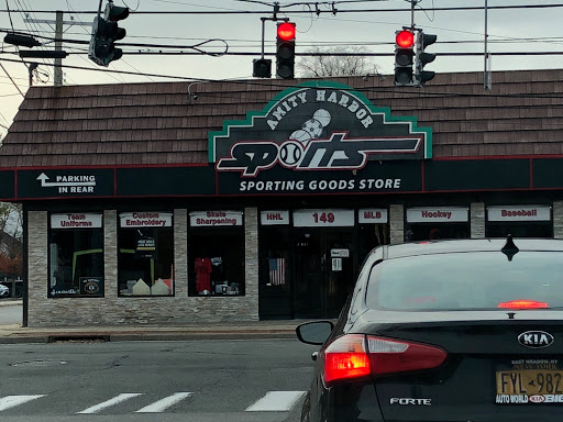 Sporting Goods Store «Amity Harbor Sports», reviews and photos, 149 Merrick Rd, Amityville, NY 11701, USA