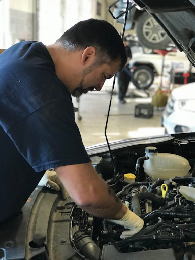 Car Dealer «Yankee Ford Sales & Service», reviews and photos, 165 Waterman Dr, South Portland, ME 04106, USA