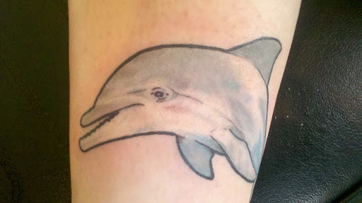 Tattoo Shop «The Shop», reviews and photos, 141 S Grand Ave, Fowlerville, MI 48836, USA