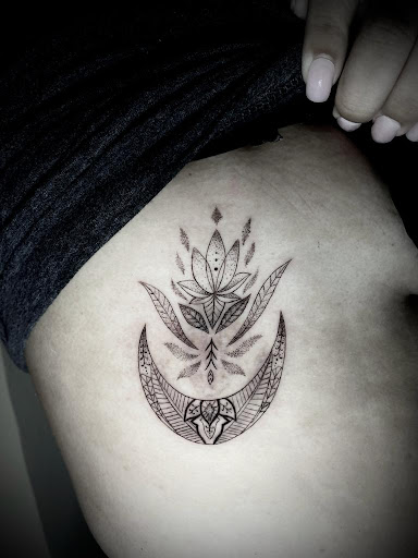 Explore leg tattoo ideas woman, creative tattoo ideas in Miami, available at Glitterpoop Studios