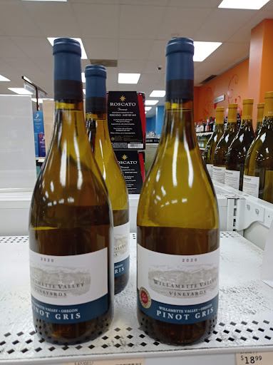 Liquor Store «Wine & Spirits Shoppe», reviews and photos, 1622 Lincoln Hwy, Lancaster, PA 17602, USA