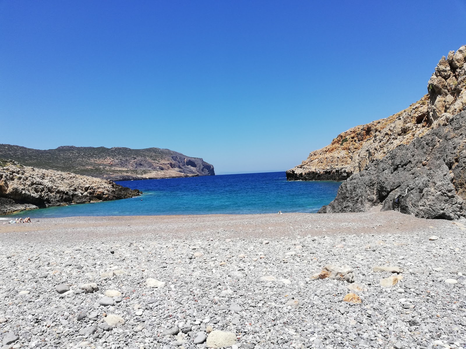 Foto van Xiropotamos beach met kleine baai