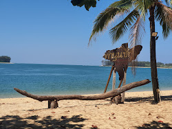 Photo de Tha Nun Beach avec rivage droit, long
