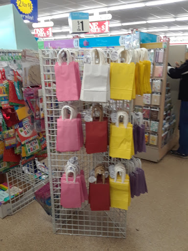 Dollar Store «Dollar Tree», reviews and photos, 1391 SE 17th St, Fort Lauderdale, FL 33316, USA
