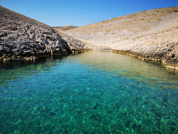 Matejina uvala'in fotoğrafı küçük bir koy ile birlikte