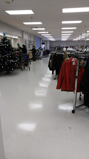 Thrift Store «Fairfield Crossings Goodwill Store», reviews and photos, 4605 Dixie Hwy, Fairfield, OH 45014, USA