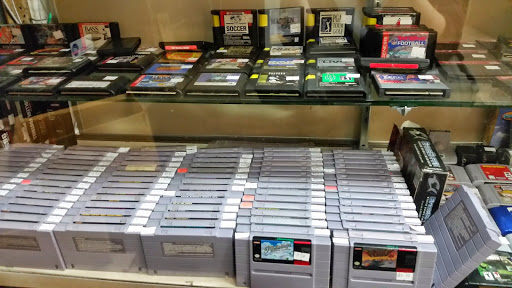 Record Store «Exile on Main Street», reviews and photos, 100 N Chestnut St #120, Champaign, IL 61820, USA