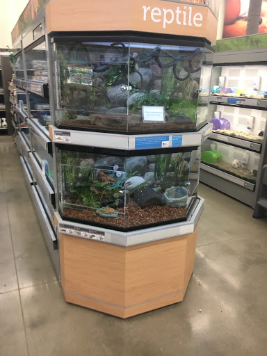 Pet Supply Store «PetSmart», reviews and photos, 6243 College Dr, Suffolk, VA 23435, USA