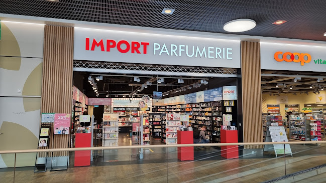 Import Parfumerie Dietlikon Industriestrasse