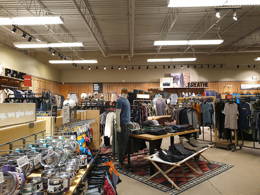 Camping Store «REI», reviews and photos, 1955 County Road B2 W, Roseville, MN 55113, USA
