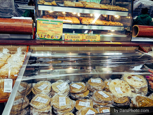 Grocery Store «Patel Brothers», reviews and photos, 830 W Golf Rd, Schaumburg, IL 60194, USA