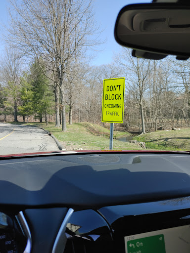 Shopping Mall «Golden Horseshoe Shopping Center», reviews and photos, 1088 Wilmot Rd, Scarsdale, NY 10583, USA