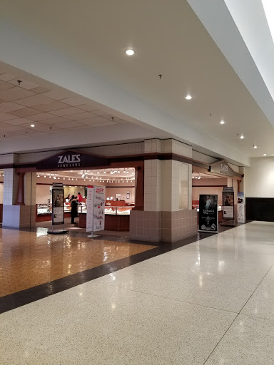 Jewelry Store «Zales - The Diamond Store», reviews and photos, 1665 State Hill Rd k-1, Wyomissing, PA 19610, USA