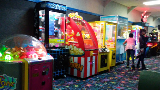 Amusement Center «High Roller Skating Center of La Crosse», reviews and photos, 3624 East Ave S, La Crosse, WI 54601, USA