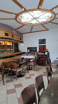 Atmosphère du Restaurant Café de la Mairie à Riom-ès-Montagnes - n°3